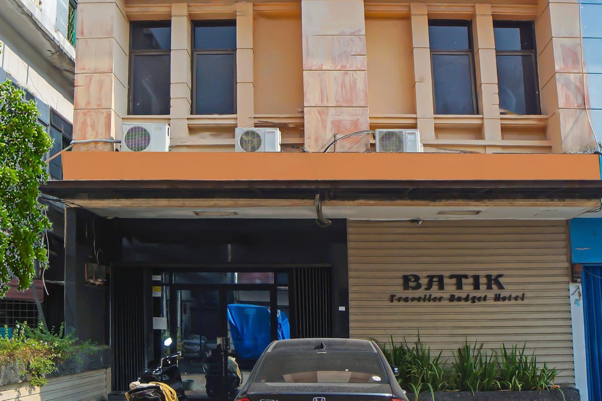Hotel Oyo 92342 Batik Traveller Medan